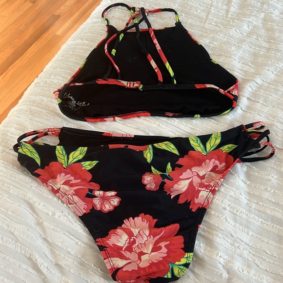 Cabana del sol women’s bikini - Picture 2 of 2